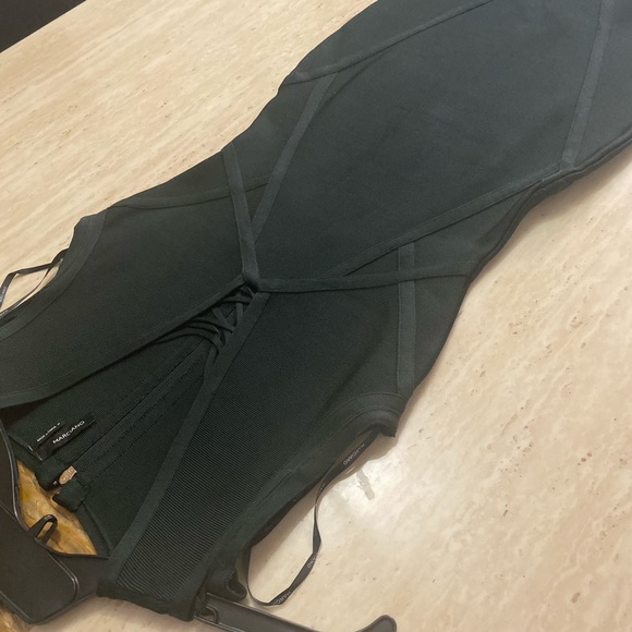 Dress - Picture 4 of 4